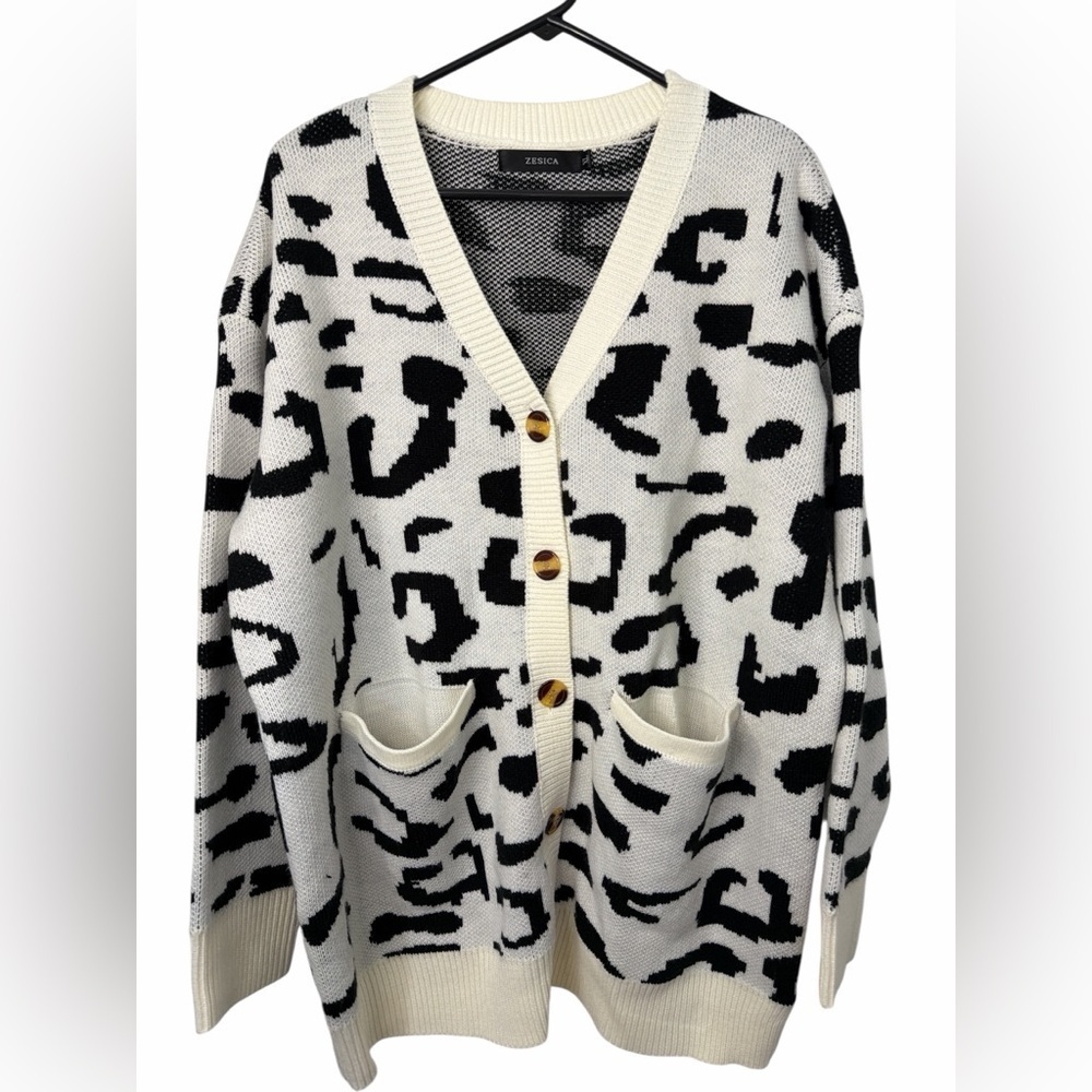 ZESICA Ivory & Black Animal Print Cardigan Sweater XLarge Acrylic Button Down